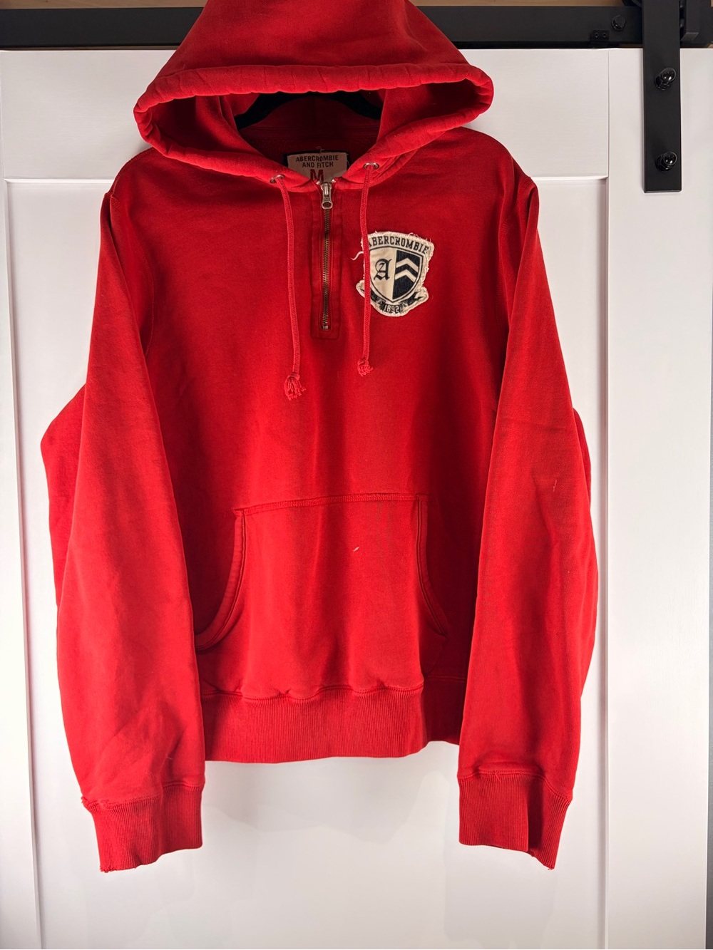 Vintage Y2K Abercrombie & Fitch Red Quarter Zip Hoodie in a Mens Size Medium